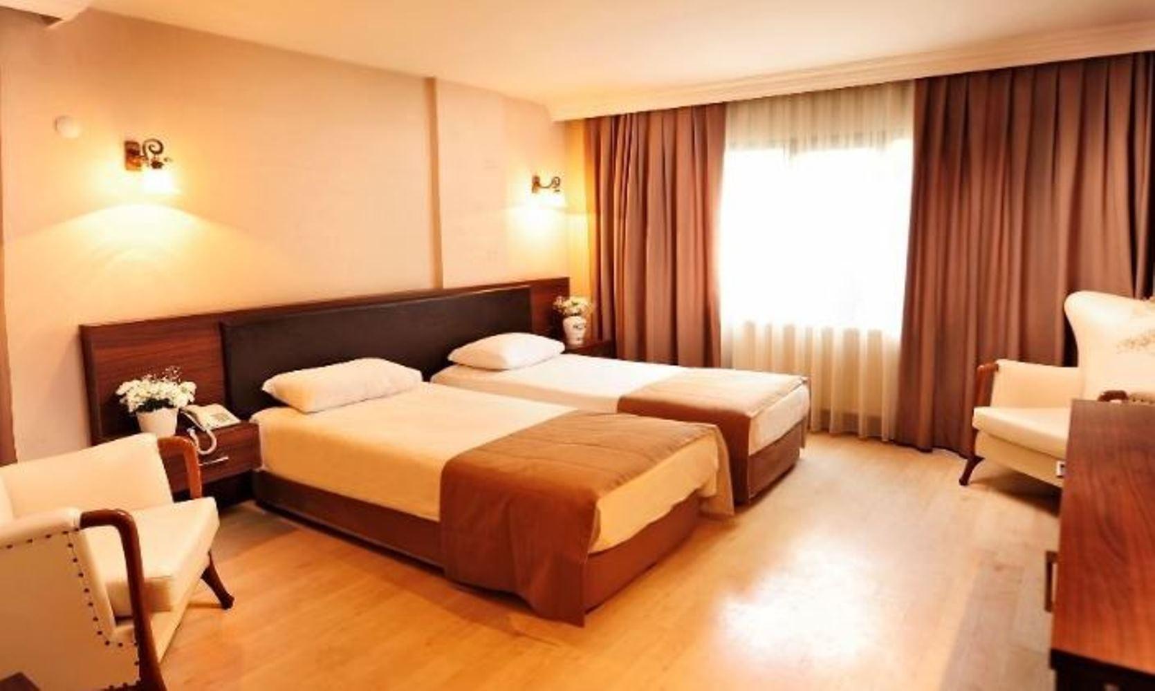 Uestuen Hotel Alsancak Esmirna Exterior foto
