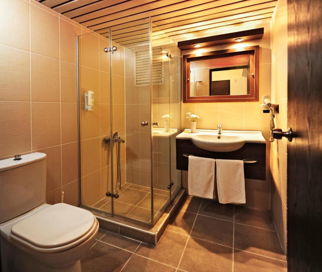 Uestuen Hotel Alsancak Esmirna Exterior foto