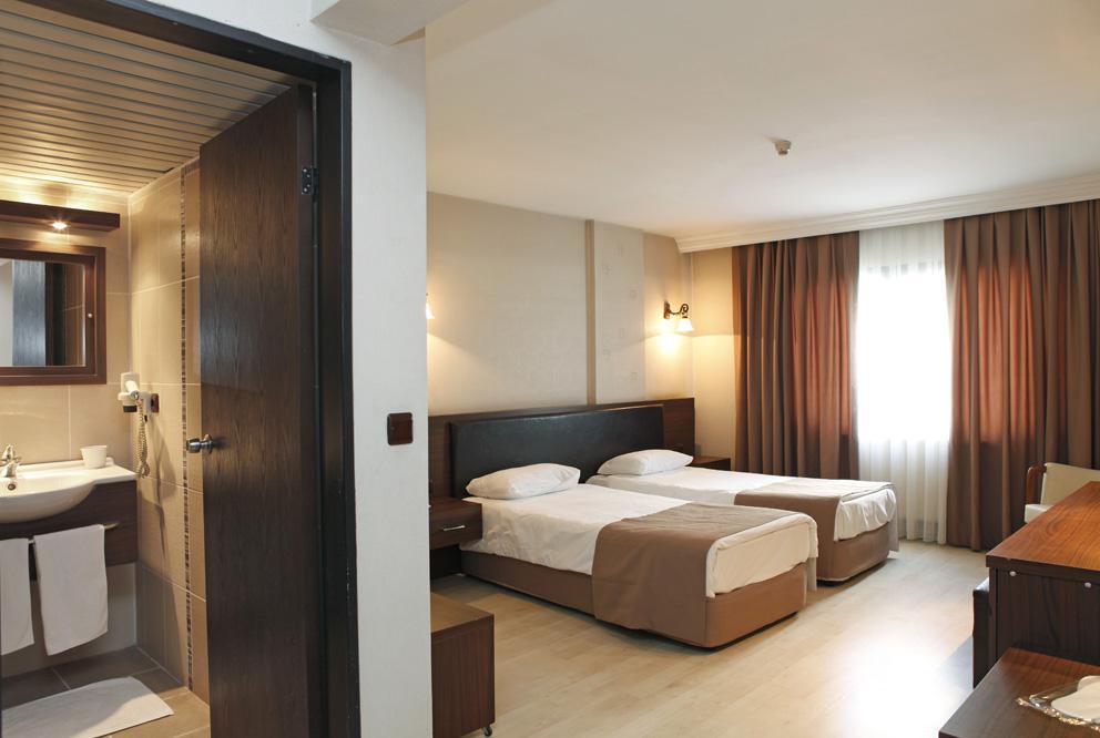 Uestuen Hotel Alsancak Esmirna Exterior foto